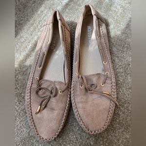 Used - Flats
